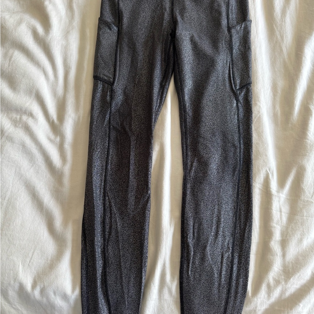 Lululemon- like new: Black and grey leggings with pockets